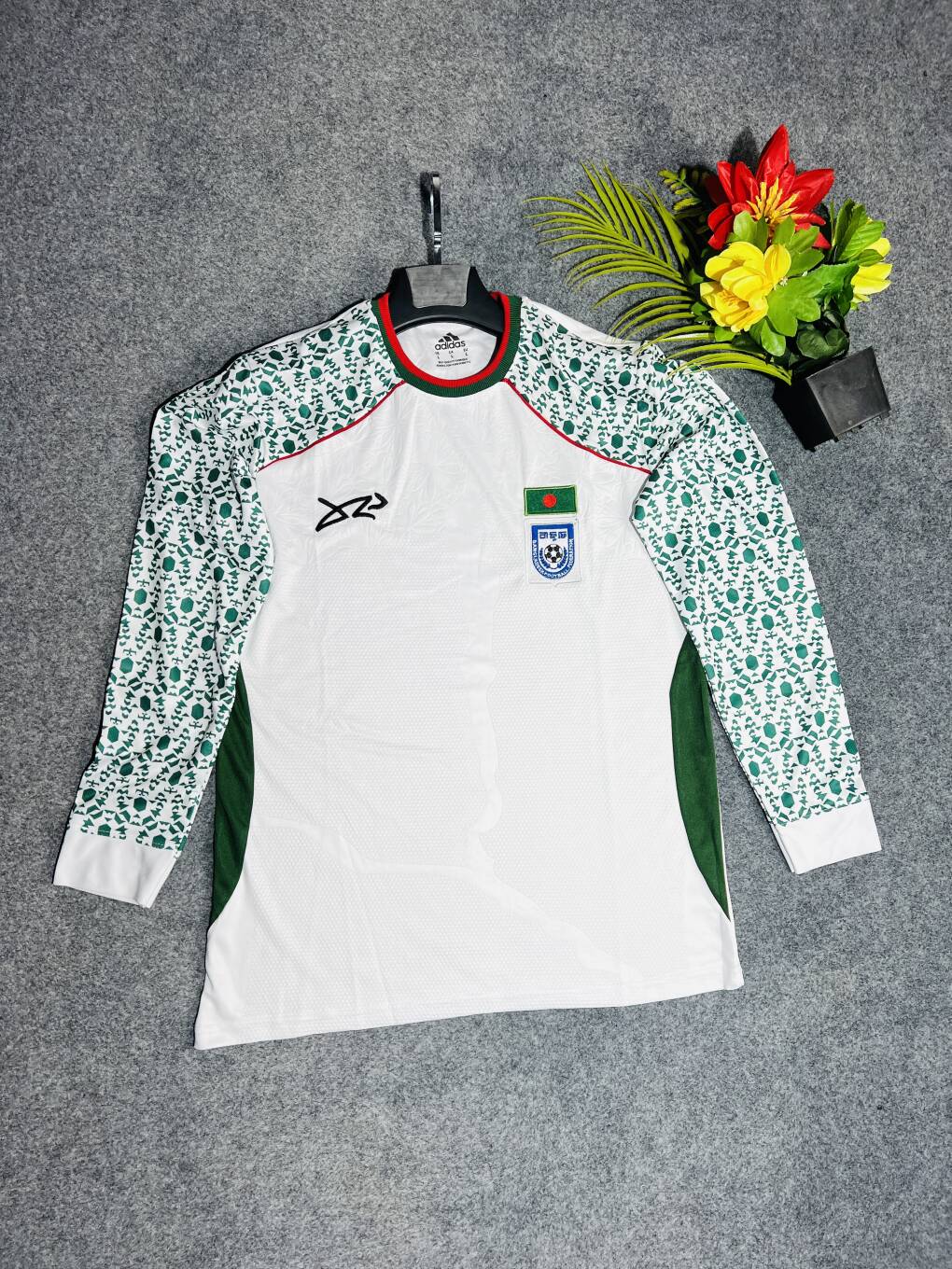 Bangladesh White Jarchi